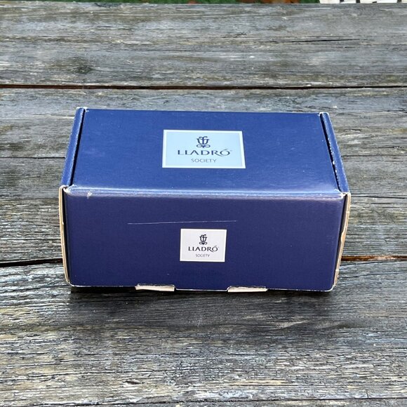 Lladro Society Porcelain Plaque Art Brings Us Together 7677 Scroll BOX - Picture 10 of 10